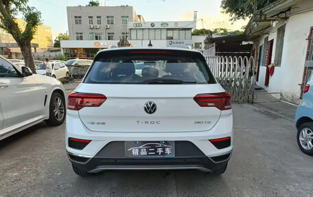 Volkswagen T-Roc I, 2023 год, 1 350 007 рублей, 3 фотография