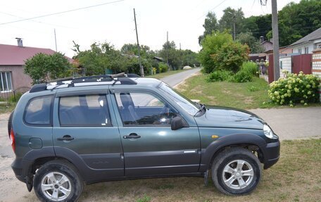 Chevrolet Niva I рестайлинг, 2010 год, 360 000 рублей, 3 фотография