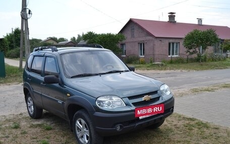 Chevrolet Niva I рестайлинг, 2010 год, 360 000 рублей, 2 фотография