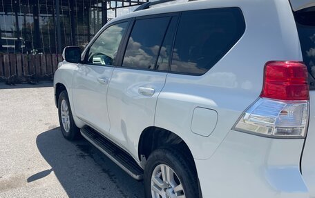 Toyota Land Cruiser Prado 150 рестайлинг 2, 2011 год, 2 800 000 рублей, 3 фотография