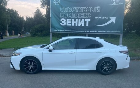 Toyota Camry, 2022 год, 2 250 000 рублей, 3 фотография