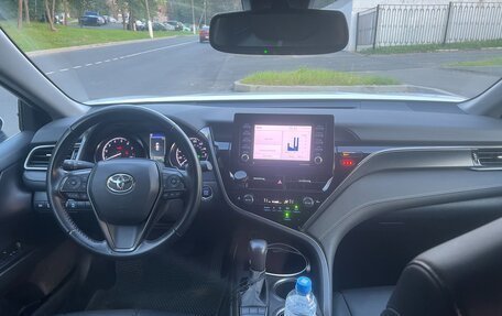 Toyota Camry, 2022 год, 2 250 000 рублей, 6 фотография