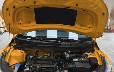 KIA Stonic, 2021 год, 1 280 000 рублей, 16 фотография