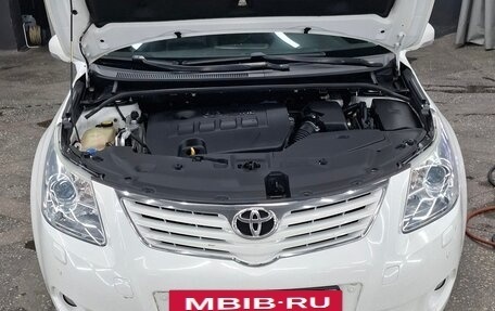 Toyota Avensis III рестайлинг, 2011 год, 1 045 000 рублей, 5 фотография