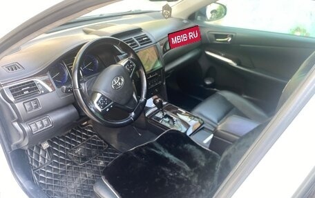 Toyota Camry, 2015 год, 1 730 000 рублей, 4 фотография