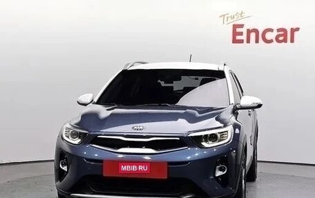 KIA Stonic, 2018 год, 1 480 000 рублей, 2 фотография