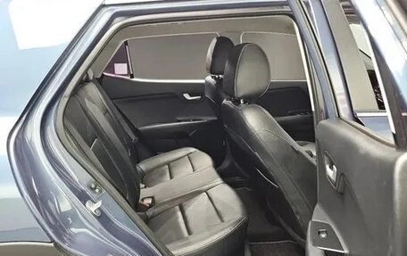 KIA Stonic, 2018 год, 1 480 000 рублей, 14 фотография
