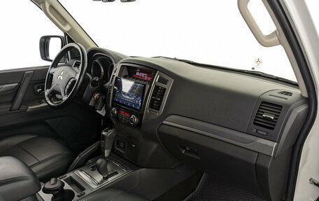 Mitsubishi Pajero IV, 2021 год, 4 440 000 рублей, 11 фотография