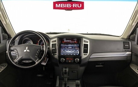 Mitsubishi Pajero IV, 2021 год, 4 440 000 рублей, 14 фотография
