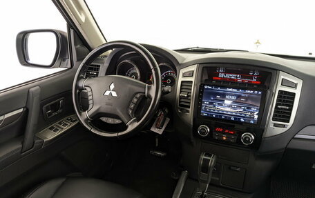 Mitsubishi Pajero IV, 2021 год, 4 440 000 рублей, 26 фотография