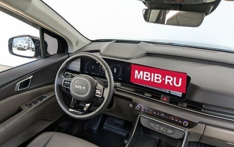 KIA Carnival, 2024 год, 6 000 000 рублей, 17 фотография