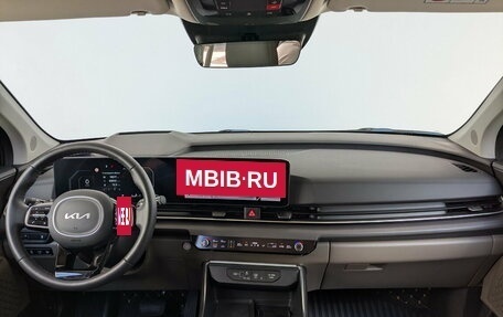 KIA Carnival, 2024 год, 6 000 000 рублей, 16 фотография