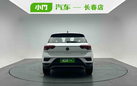 Volkswagen T-Roc I, 2023 год, 1 350 007 рублей, 4 фотография