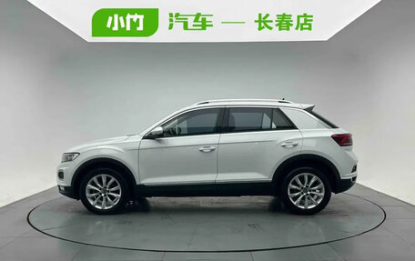 Volkswagen T-Roc I, 2023 год, 1 350 007 рублей, 3 фотография