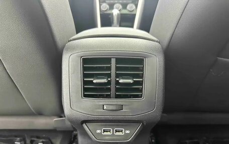 Volkswagen T-Roc I, 2023 год, 1 350 007 рублей, 11 фотография