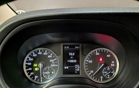 Mercedes-Benz Vito, 2018 год, 4 000 000 рублей, 16 фотография