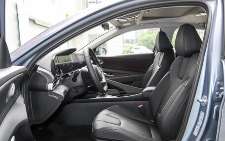 Hyundai Elantra, 2026 год, 1 900 000 рублей, 24 фотография