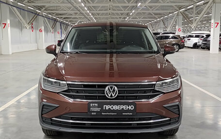 Volkswagen Tiguan II, 2021 год, 2 535 000 рублей, 2 фотография