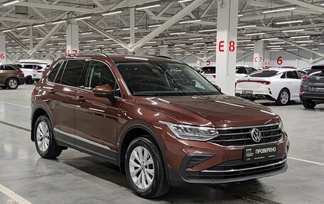 Volkswagen Tiguan II, 2021 год, 2 535 000 рублей, 3 фотография