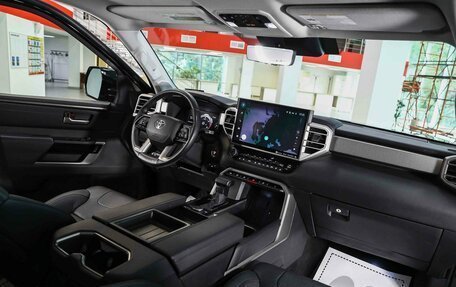 Toyota Tundra, 2023 год, 6 955 000 рублей, 15 фотография