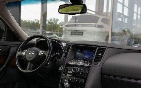 Infiniti FX II, 2011 год, 1 700 000 рублей, 10 фотография