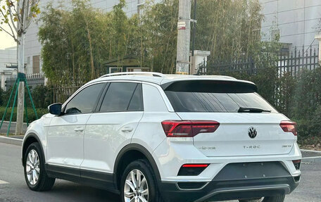 Volkswagen T-Roc I, 2023 год, 1 650 007 рублей, 4 фотография