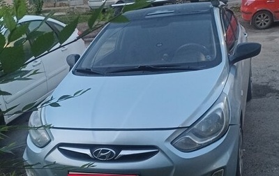 Hyundai Solaris II рестайлинг, 2011 год, 520 000 рублей, 1 фотография