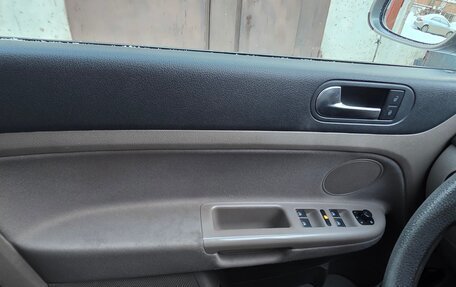 Volkswagen Golf Plus II, 2011 год, 850 000 рублей, 14 фотография