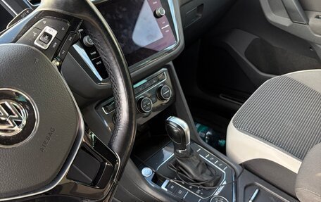 Volkswagen Tiguan II, 2019 год, 2 580 000 рублей, 7 фотография