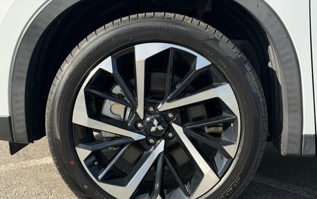 Mitsubishi Outlander, 2023 год, 3 810 000 рублей, 8 фотография