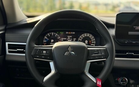 Mitsubishi Outlander, 2023 год, 3 810 000 рублей, 22 фотография