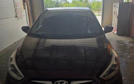 Hyundai Solaris II рестайлинг, 2012 год, 980 000 рублей, 1 фотография