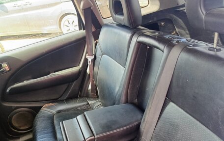 Mitsubishi Outlander III рестайлинг 3, 2004 год, 600 000 рублей, 4 фотография