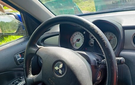 Mitsubishi Outlander III рестайлинг 3, 2004 год, 600 000 рублей, 14 фотография