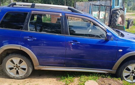Mitsubishi Outlander III рестайлинг 3, 2004 год, 600 000 рублей, 10 фотография