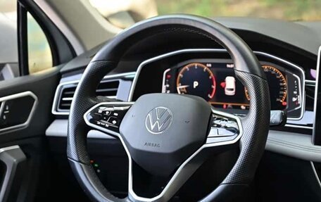 Volkswagen Tiguan II, 2022 год, 2 675 500 рублей, 13 фотография