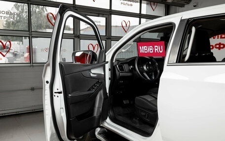 Mazda BT-50, 2023 год, 5 990 000 рублей, 10 фотография