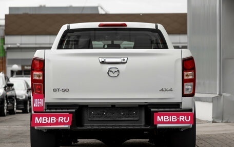 Mazda BT-50, 2023 год, 5 990 000 рублей, 4 фотография