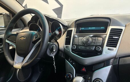 Chevrolet Cruze II, 2011 год, 469 900 рублей, 14 фотография