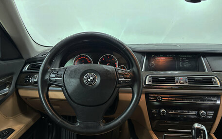 BMW 7 серия, 2012 год, 2 430 000 рублей, 14 фотография