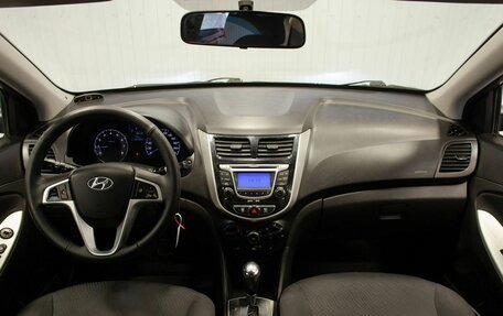 Hyundai Solaris II рестайлинг, 2011 год, 760 000 рублей, 19 фотография