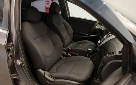 Hyundai Solaris II рестайлинг, 2011 год, 760 000 рублей, 29 фотография