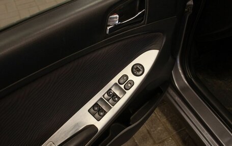 Hyundai Solaris II рестайлинг, 2011 год, 760 000 рублей, 32 фотография