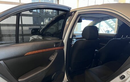Toyota Avensis III рестайлинг, 2007 год, 870 000 рублей, 23 фотография
