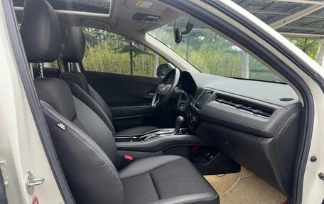Honda Vezel, 2022 год, 1 456 000 рублей, 13 фотография