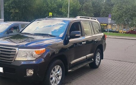 Toyota Land Cruiser 200, 2015 год, 2 550 000 рублей, 1 фотография