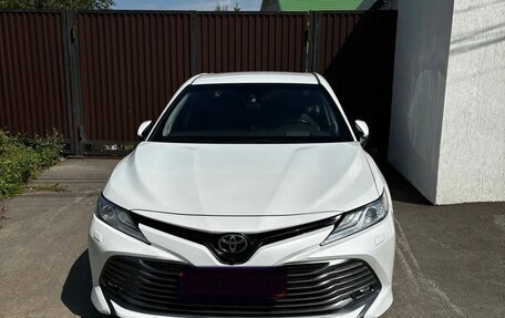 Toyota Camry, 2020 год, 3 300 000 рублей, 1 фотография