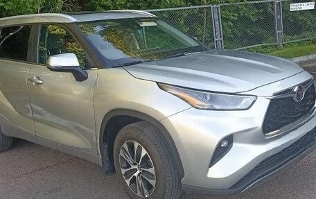 Toyota Highlander, 2023 год, 3 900 000 рублей, 3 фотография