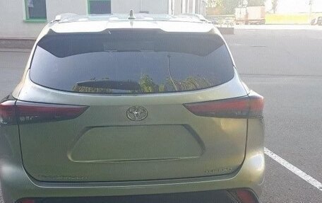 Toyota Highlander, 2023 год, 3 900 000 рублей, 4 фотография