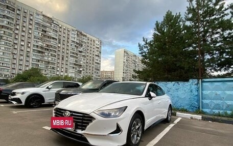 Hyundai Sonata VIII, 2019 год, 2 350 000 рублей, 2 фотография